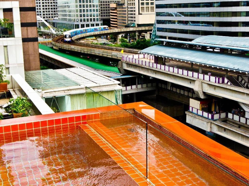 The Heritage Silom Hotel Bangkok Bagian luar foto