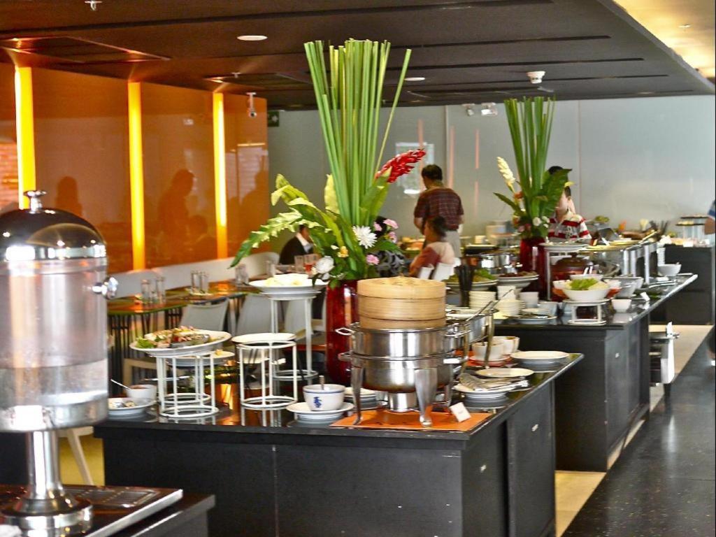 The Heritage Silom Hotel Bangkok Bagian luar foto