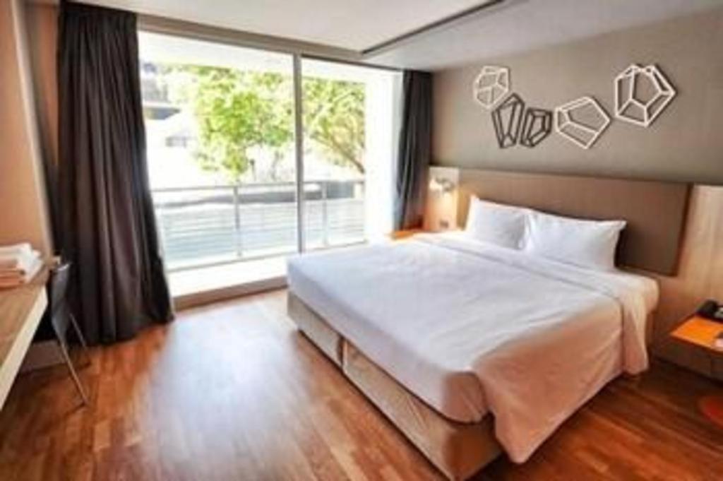 The Heritage Silom Hotel Bangkok Bagian luar foto