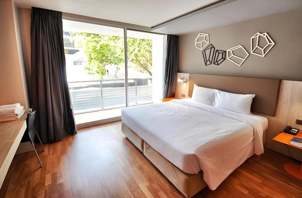 The Heritage Silom Hotel Bangkok Bagian luar foto