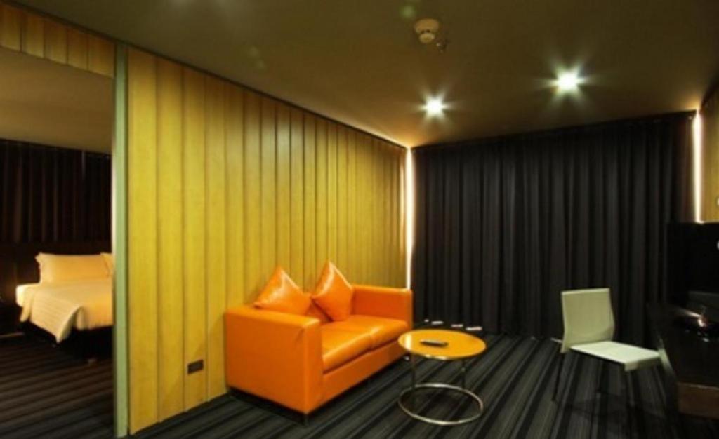The Heritage Silom Hotel Bangkok Bagian luar foto