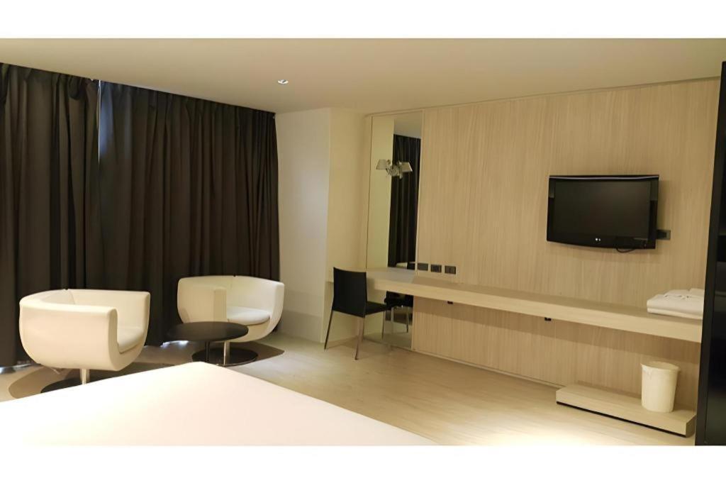 The Heritage Silom Hotel Bangkok Bagian luar foto