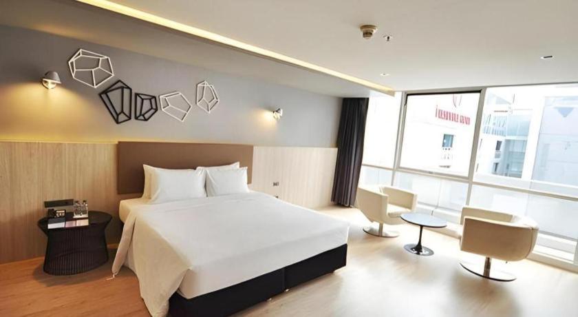 The Heritage Silom Hotel Bangkok Bagian luar foto