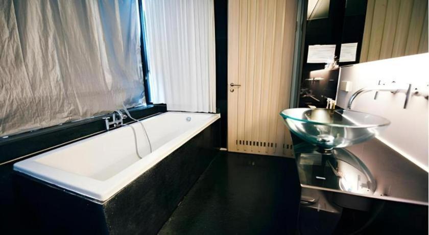 The Heritage Silom Hotel Bangkok Bagian luar foto