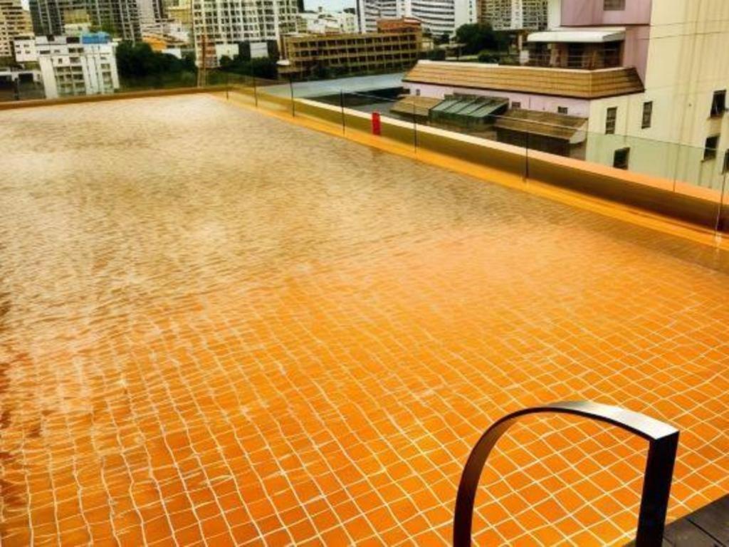 The Heritage Silom Hotel Bangkok Bagian luar foto
